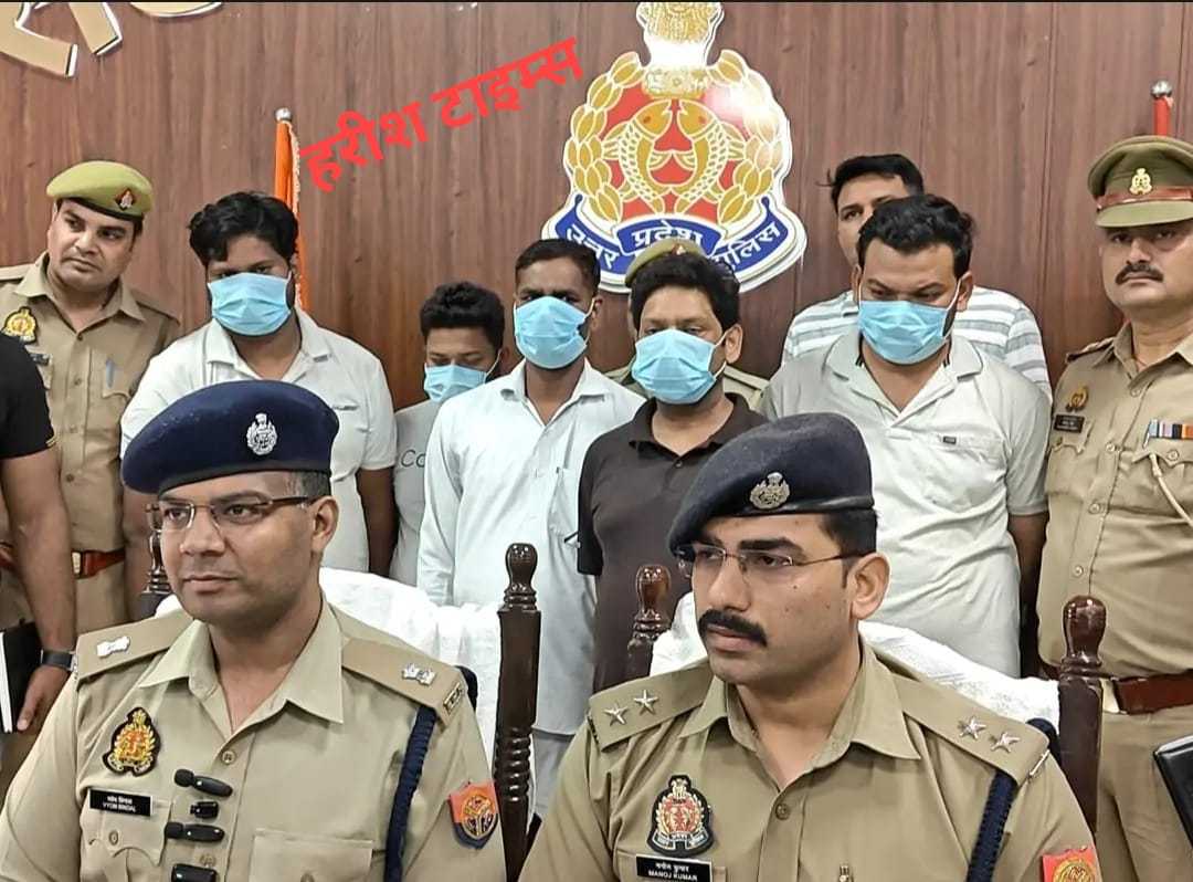 *छठ पर्व पर महिलाओं की सुरक्षा को लेकर एंटी रोमियो स्क्वायड सक्रिय रही,